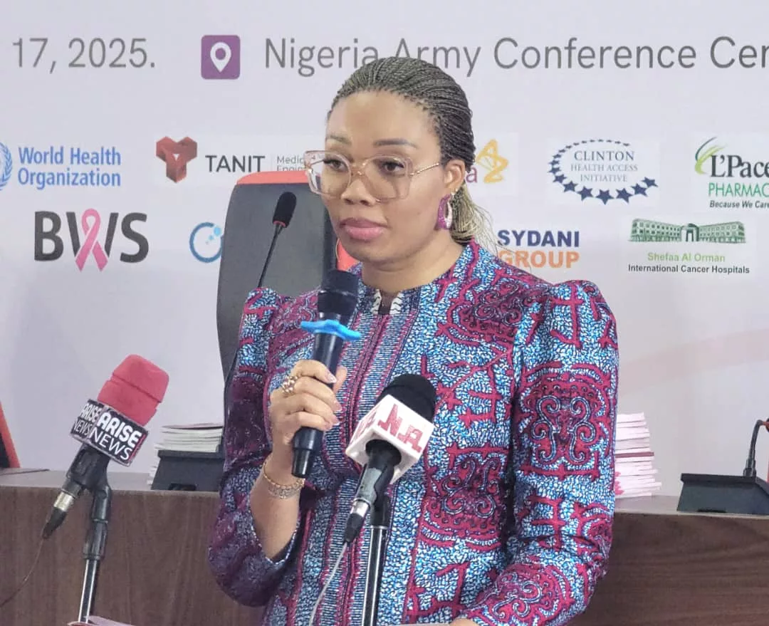 First Lady of Imo State delivering her speech